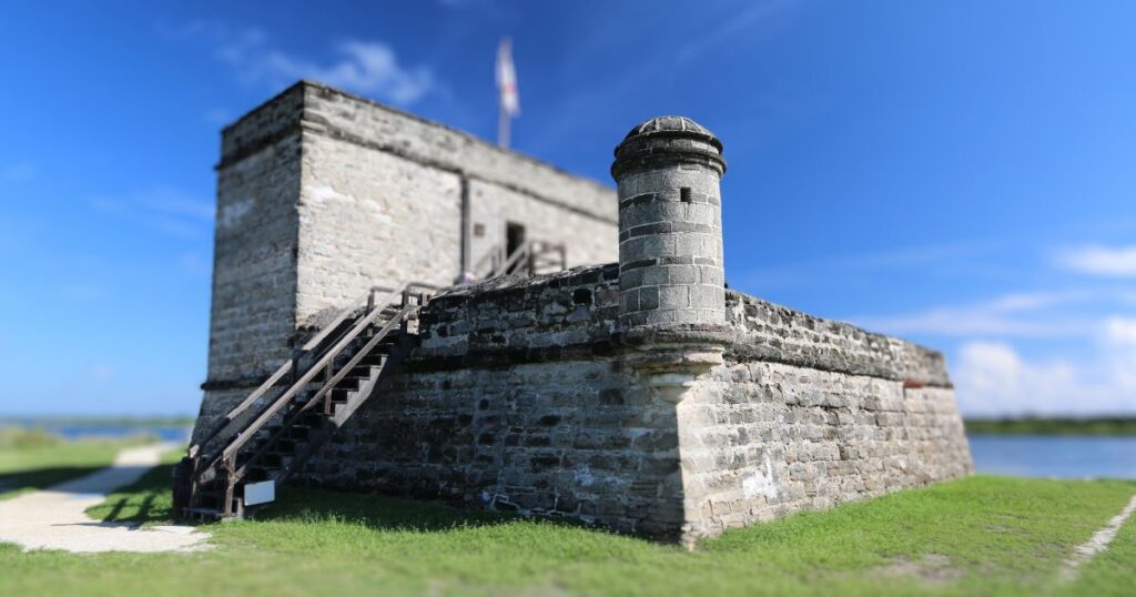 Ultimate Guide to Florida State Parks THIS IS AN IMAGE OF FORT MANTANZAS IN ST. AUGUSTINE