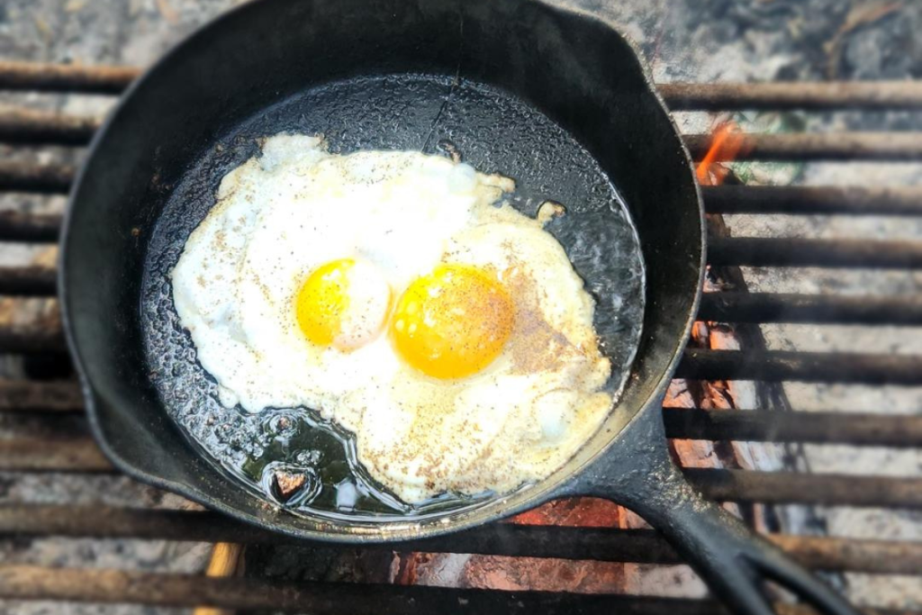 FRIED EGGS ON CAMPFIRE