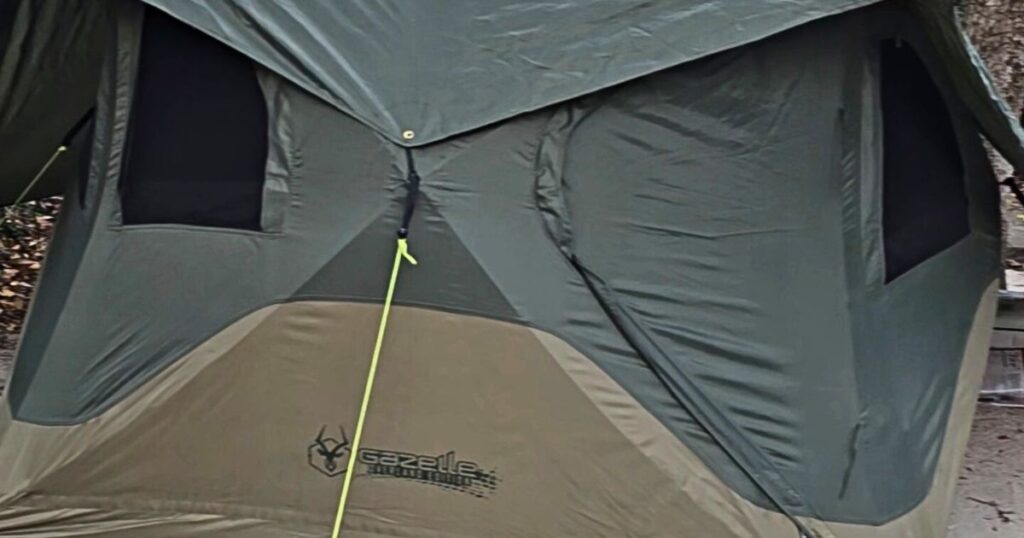 THISI IS AN IMAGE OF THE CLOSEUP ON THE GAZELLE T4 PLUS INSTANT TENT