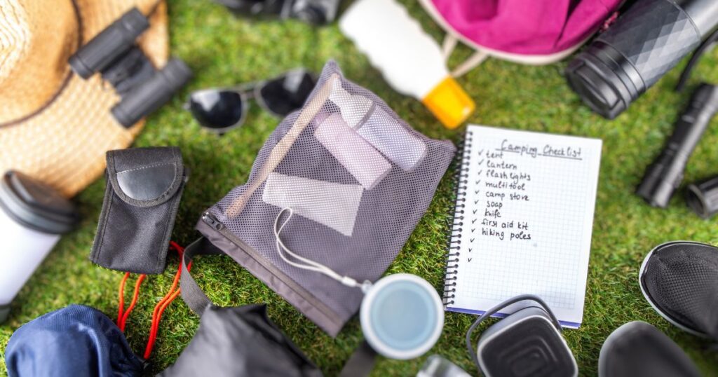 BRGINNER'S GUIDE TO CAMPING THIS IS AN IMAGE OF CAMPING GEAR