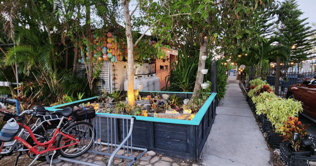 BEST SEAFOOD DIVES IN FLORIDA THIS IS AN IMAGE OF THE ENTRANCE TO CAMELLIA STREET GRILLE