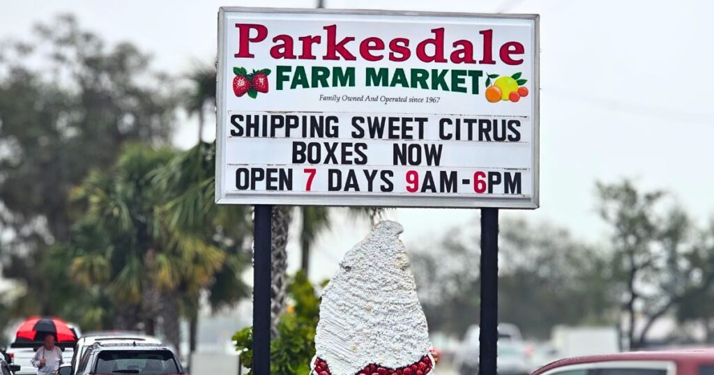 PARKDALE FARM MARKET THIS IS AN IMAGE OF THE SIGN OUTSIDE
