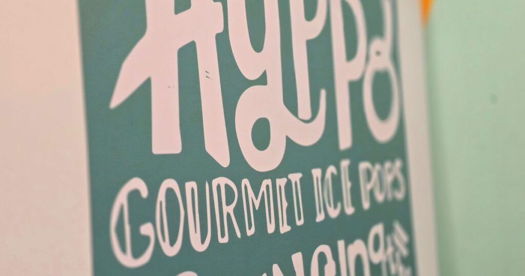 ST. AUGUSTINE FOOD CRAWL THIS IS AN IMAGE OF THW HYPPO SIGN