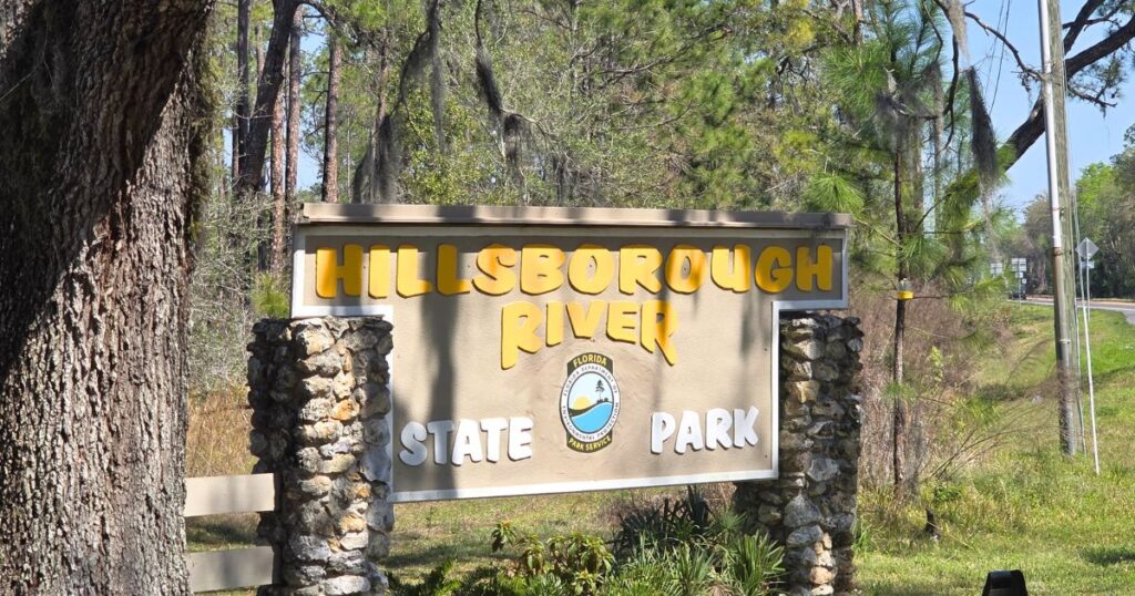 HILLSBOROUGH RIVER STATE PARK THIS IS AN UMAGE OF THE PARK ENTRANCE SIGN
