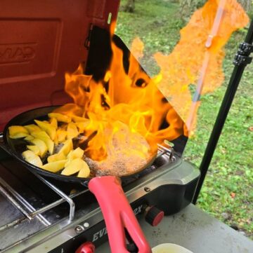 THE BEST PORTABLE STOVES THIS IS AN IMAGE OF FLAMES ON A CAMP STOVE
