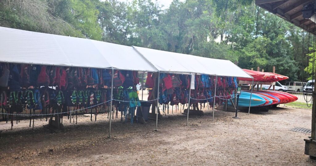 Silver Springs, Florida kayaking KAYAK RENTAL AREA