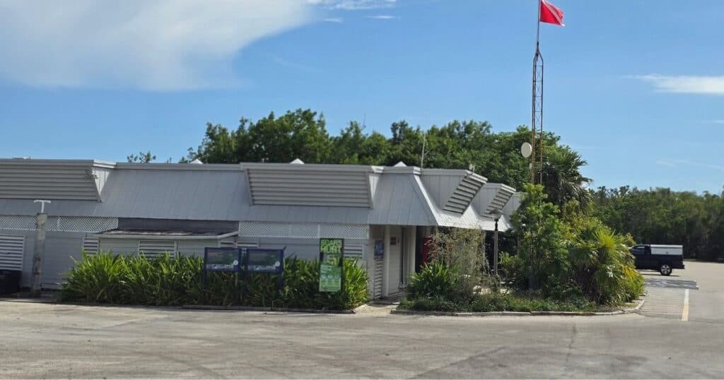 DIVE CENTER AT JOHN PENNEKAMP